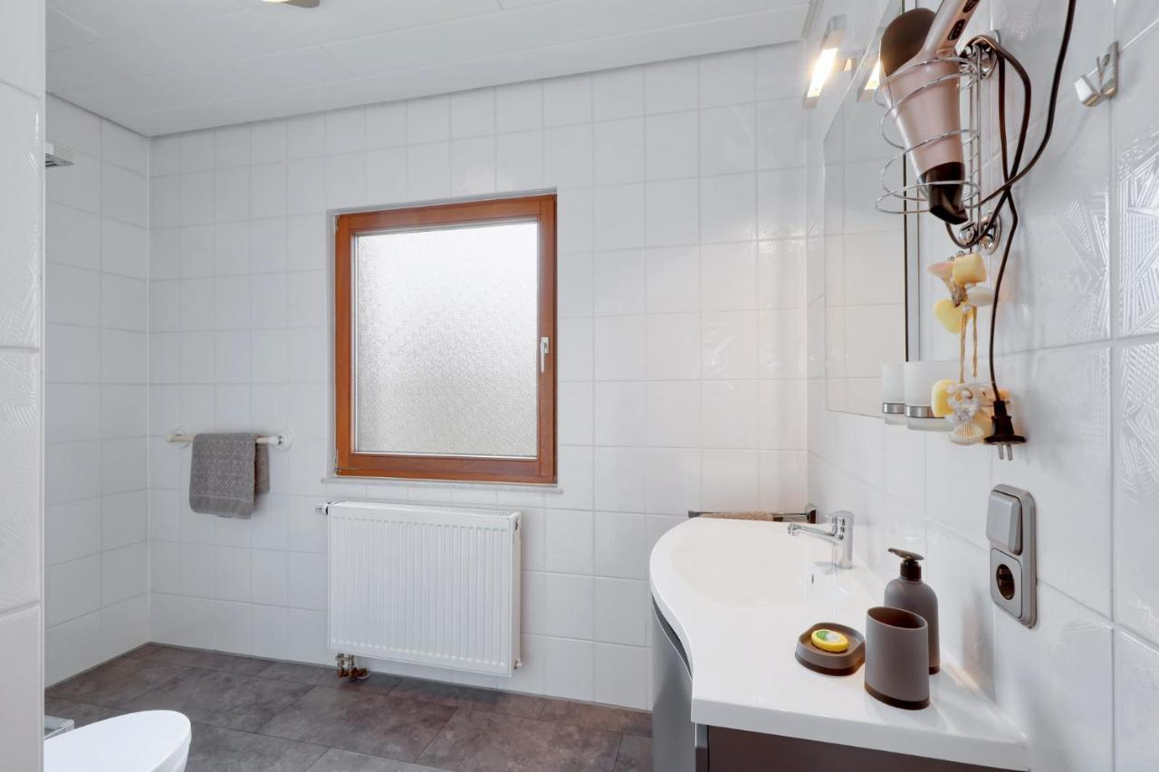 Seepark Kirchheim Ferienhaus Bei Viola Mit Sauna 외부 사진
